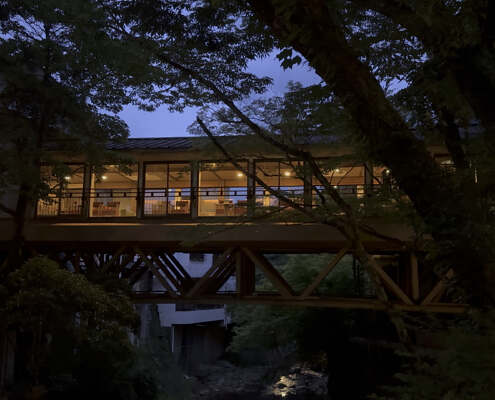 Shuzenji Onsen, Ryokan Brücke zum Empfang
